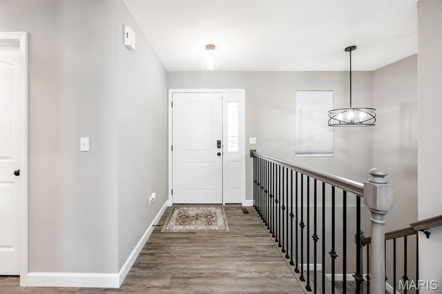 233 Emerald Way, Granite City, IL 62040