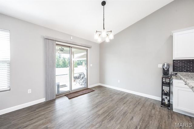 233 Emerald Way, Granite City, IL 62040