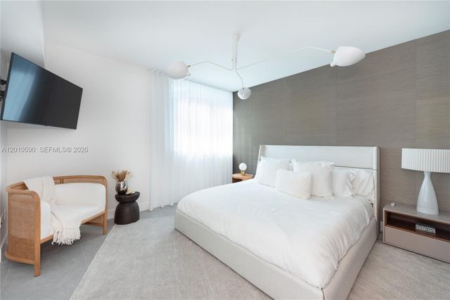 3801 Collins Ave 1502, Miami Beach, FL 33140