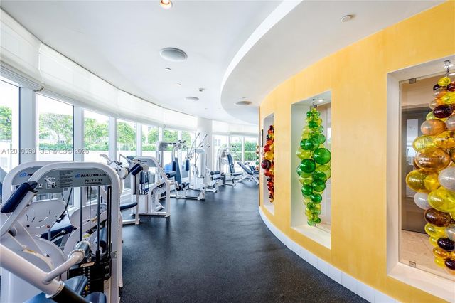 3801 Collins Ave 1502, Miami Beach, FL 33140