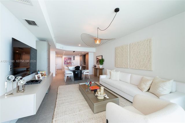 3801 Collins Ave 1502, Miami Beach, FL 33140