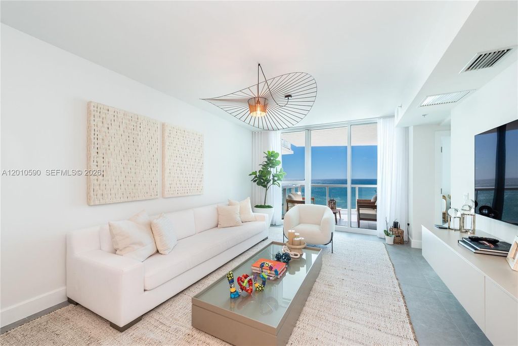 3801 Collins Ave 1502, Miami Beach, FL 33140