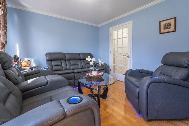 14 Longbrook Dr, Cumberland, RI 02864