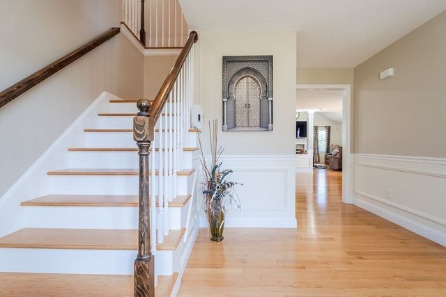 14 Longbrook Dr, Cumberland, RI 02864