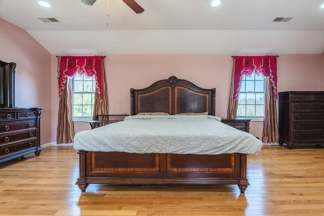 14 Longbrook Dr, Cumberland, RI 02864