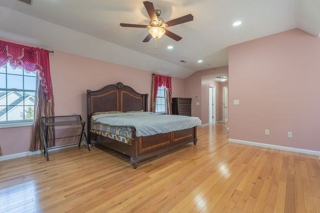 14 Longbrook Dr, Cumberland, RI 02864