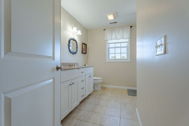 14 Longbrook Dr, Cumberland, RI 02864