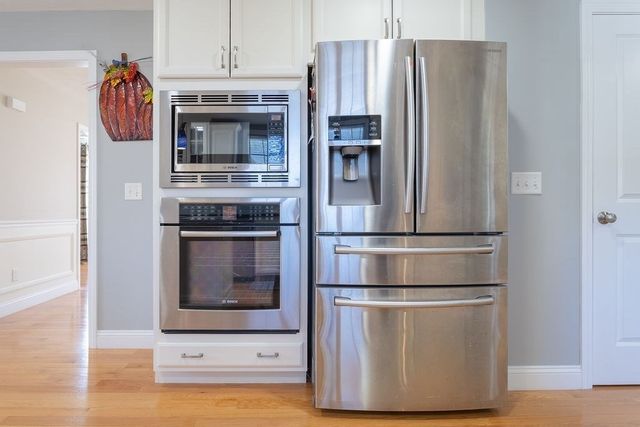 14 Longbrook Dr, Cumberland, RI 02864