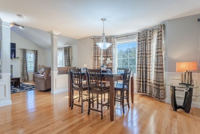 14 Longbrook Dr, Cumberland, RI 02864