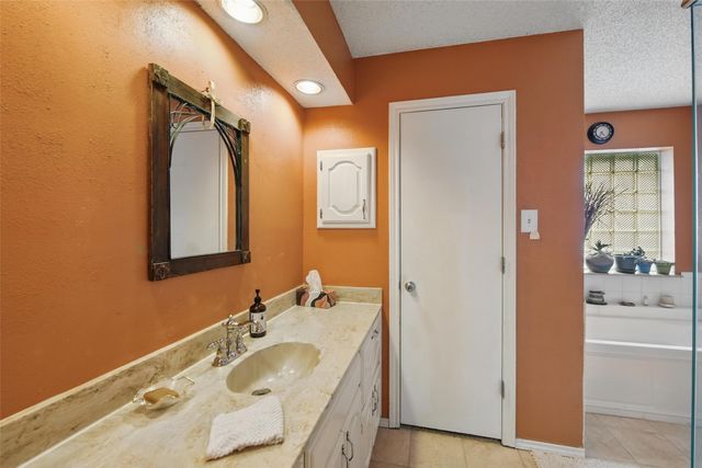2606 N Carroll Avenue, Southlake, TX 76092