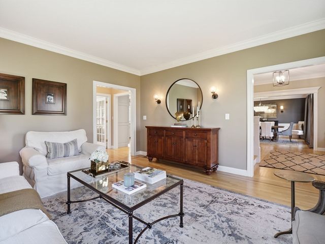 7 Rock O Dundee Rd, Andover, MA 01810