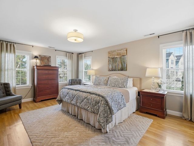 7 Rock O Dundee Rd, Andover, MA 01810