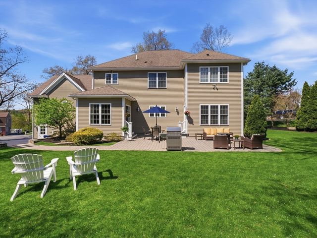 7 Rock O Dundee Rd, Andover, MA 01810