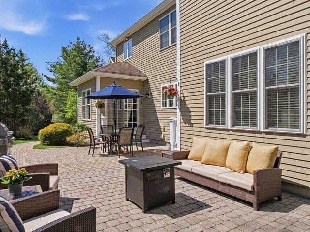 7 Rock O Dundee Rd, Andover, MA 01810