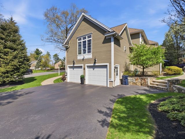 7 Rock O Dundee Rd, Andover, MA 01810