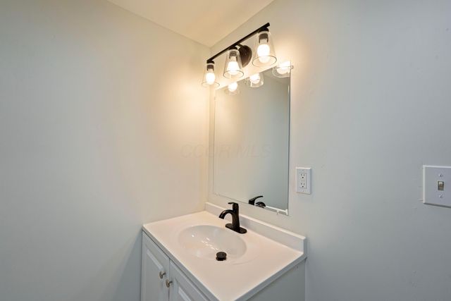 6088 Bernice Street SW, Amanda, OH 43102