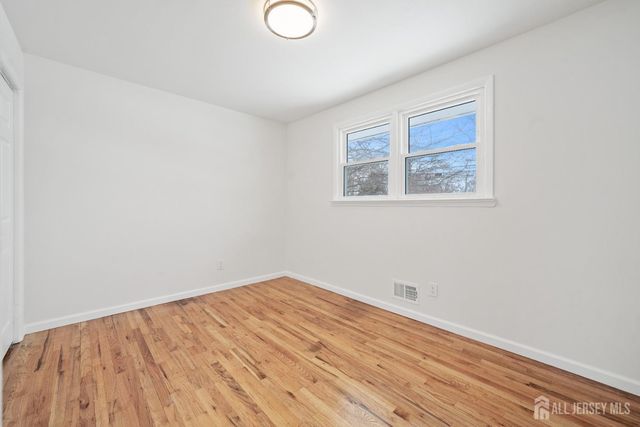 143 Summers Avenue, Piscataway, NJ 08854