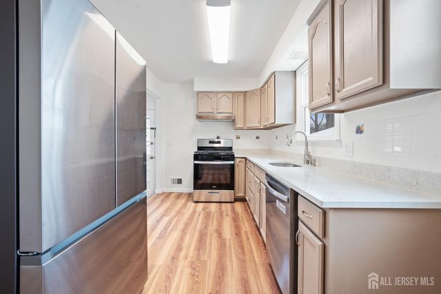 143 Summers Avenue, Piscataway, NJ 08854