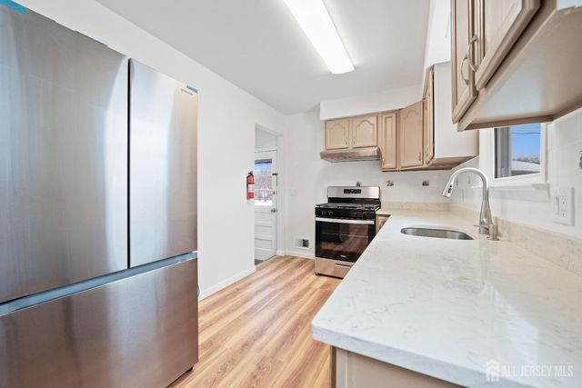 143 Summers Avenue, Piscataway, NJ 08854