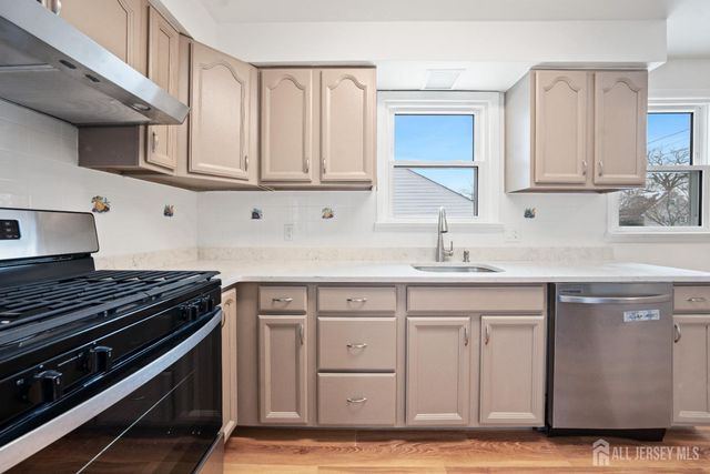 143 Summers Avenue, Piscataway, NJ 08854