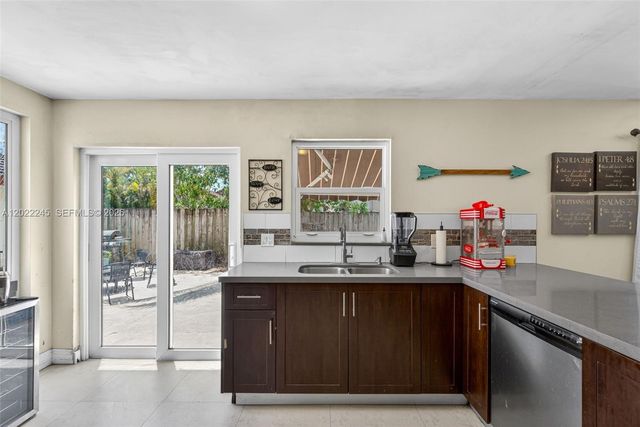 15530 SW 59th St, Miami, FL 33193