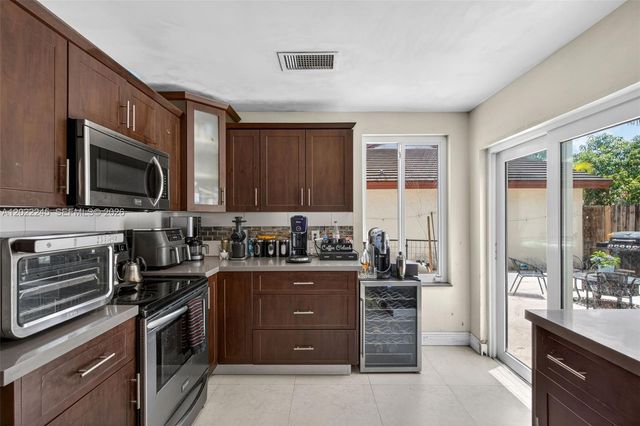 15530 SW 59th St, Miami, FL 33193