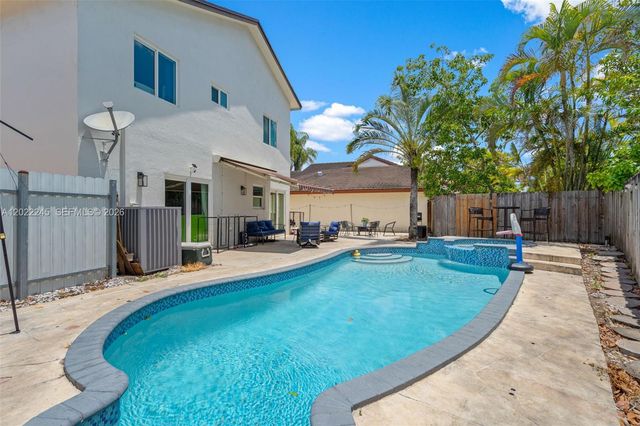 15530 SW 59th St, Miami, FL 33193