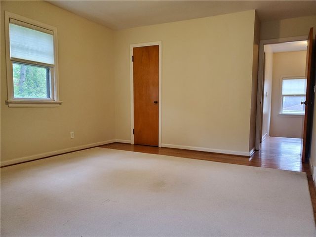 125 Sydenham Road, Irondequoit, NY 14609