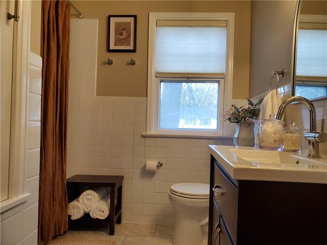 125 Sydenham Road, Irondequoit, NY 14609
