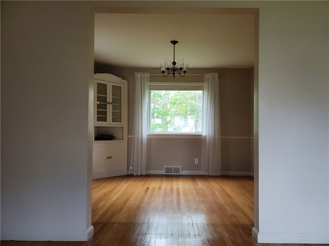 125 Sydenham Road, Irondequoit, NY 14609
