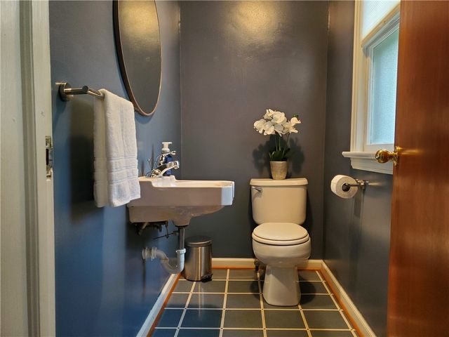 125 Sydenham Road, Irondequoit, NY 14609