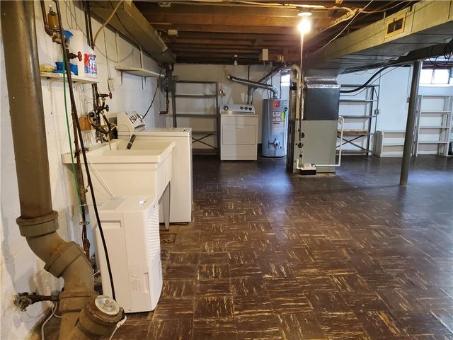 125 Sydenham Road, Irondequoit, NY 14609