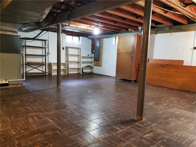 125 Sydenham Road, Irondequoit, NY 14609