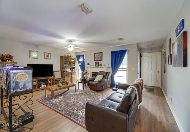 2214 River Rock Xing, Murfreesboro, TN 37128