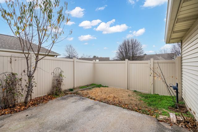 2214 River Rock Xing, Murfreesboro, TN 37128