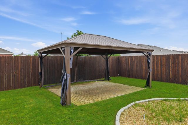 16036 Crews Avenue, Haslet, TX 76052