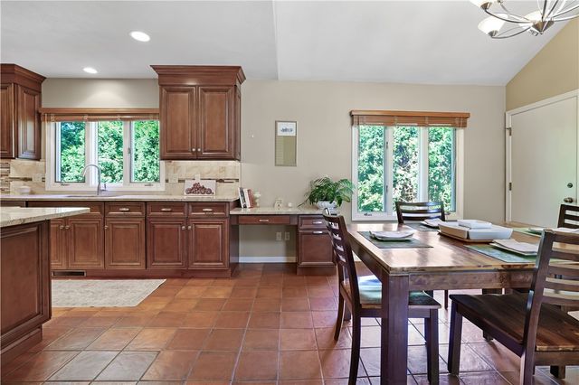 82 Mountain Laurel Drive, Cranston, RI 02920
