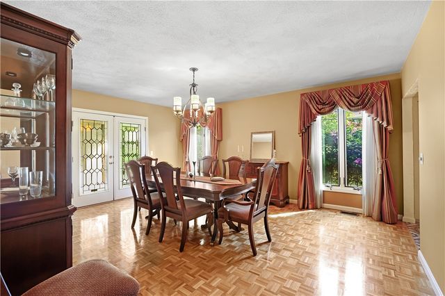 82 Mountain Laurel Drive, Cranston, RI 02920