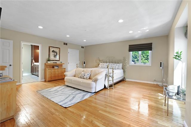82 Mountain Laurel Drive, Cranston, RI 02920