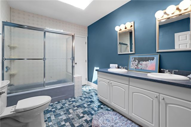 82 Mountain Laurel Drive, Cranston, RI 02920
