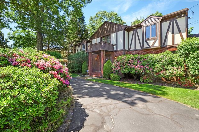 82 Mountain Laurel Drive, Cranston, RI 02920