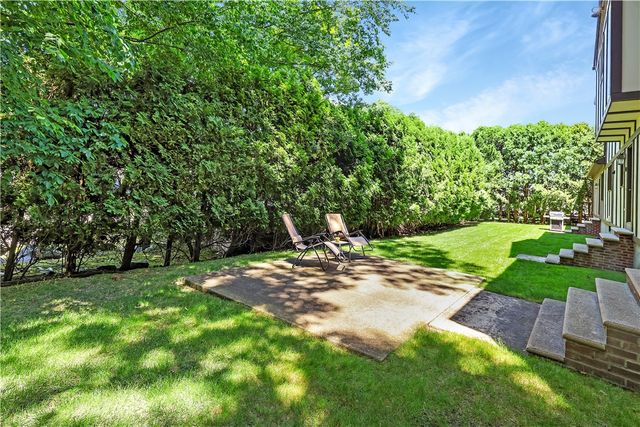 82 Mountain Laurel Drive, Cranston, RI 02920