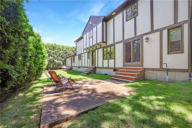 82 Mountain Laurel Drive, Cranston, RI 02920