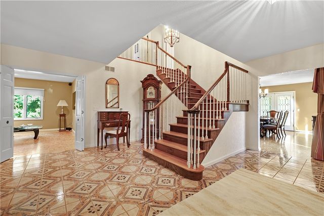 82 Mountain Laurel Drive, Cranston, RI 02920