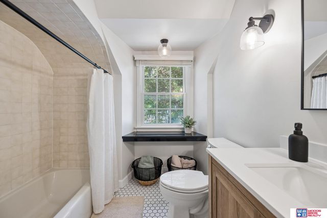 3035 Plymouth Avenue, Lincoln, NE 68502
