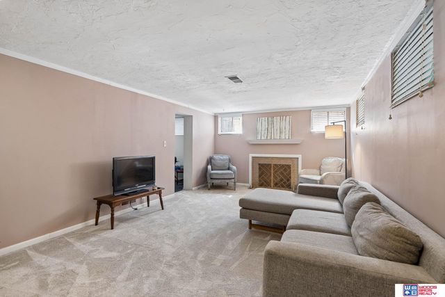 3035 Plymouth Avenue, Lincoln, NE 68502