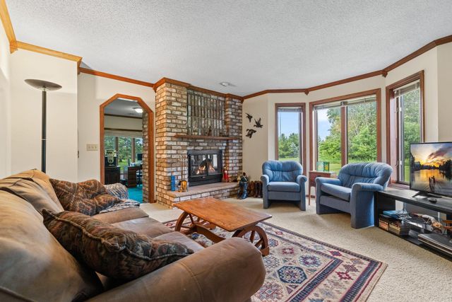 6 Lacosta Drive, Dellwood, MN 55110
