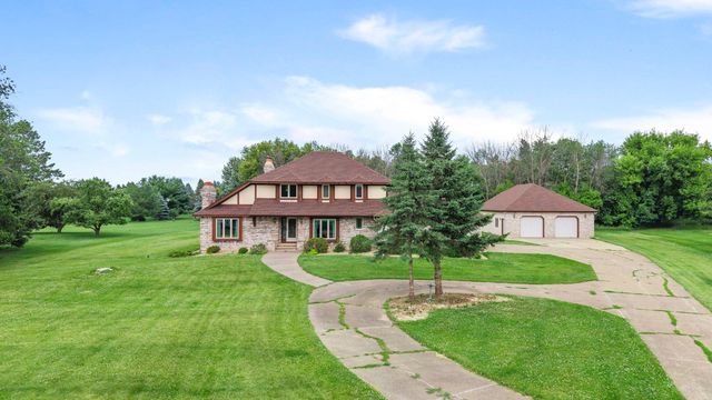 6 Lacosta Drive, Dellwood, MN 55110