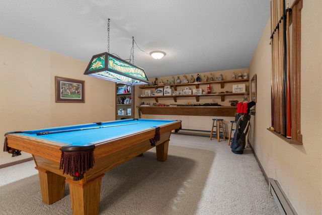 6 Lacosta Drive, Dellwood, MN 55110