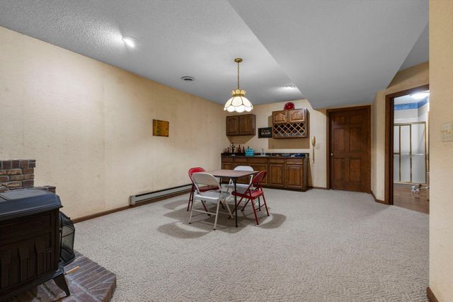 6 Lacosta Drive, Dellwood, MN 55110